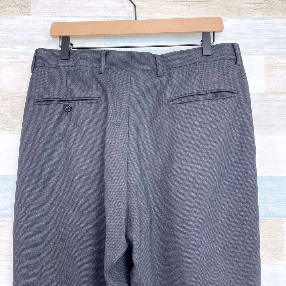 Jos A Bank Wool 2 Piece Suit Dark Gray Two Button 40R Jacket 34x29 Pleated Pants